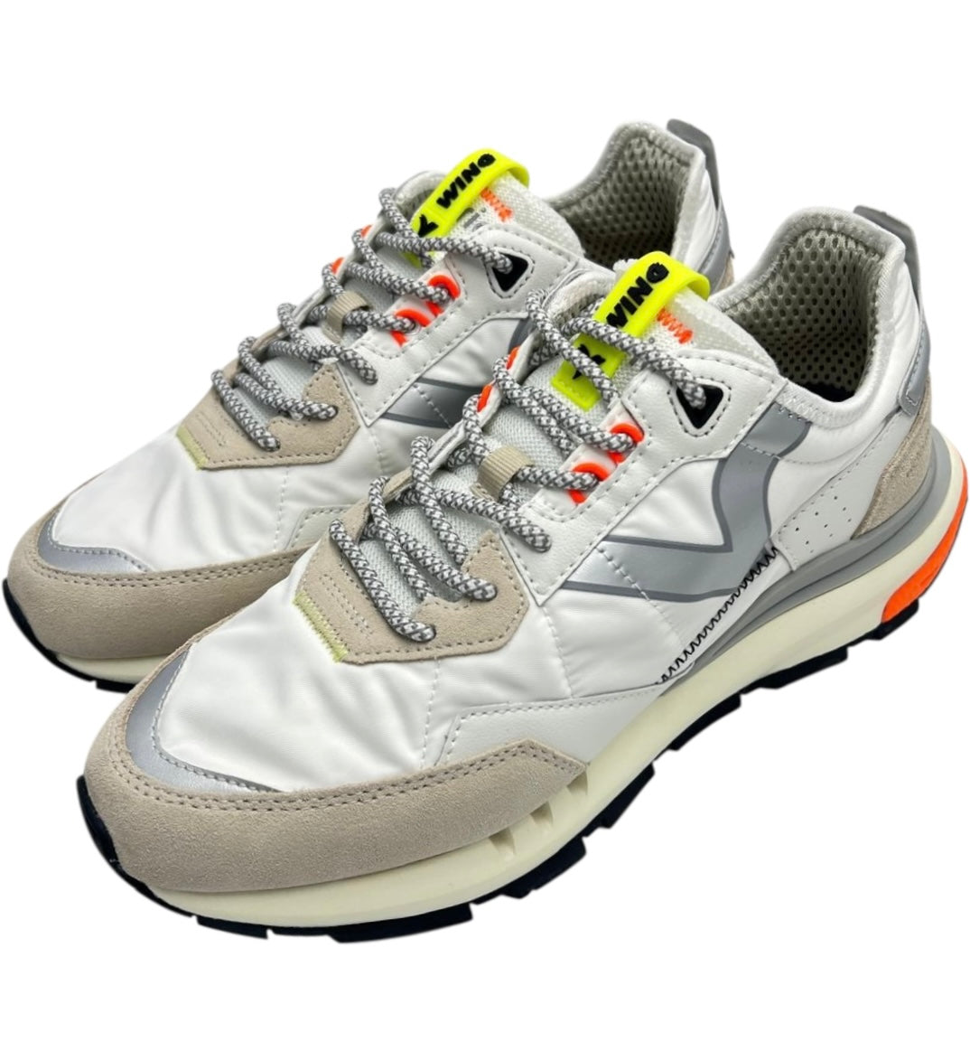 SNEAKERS VICTORIA 8811100