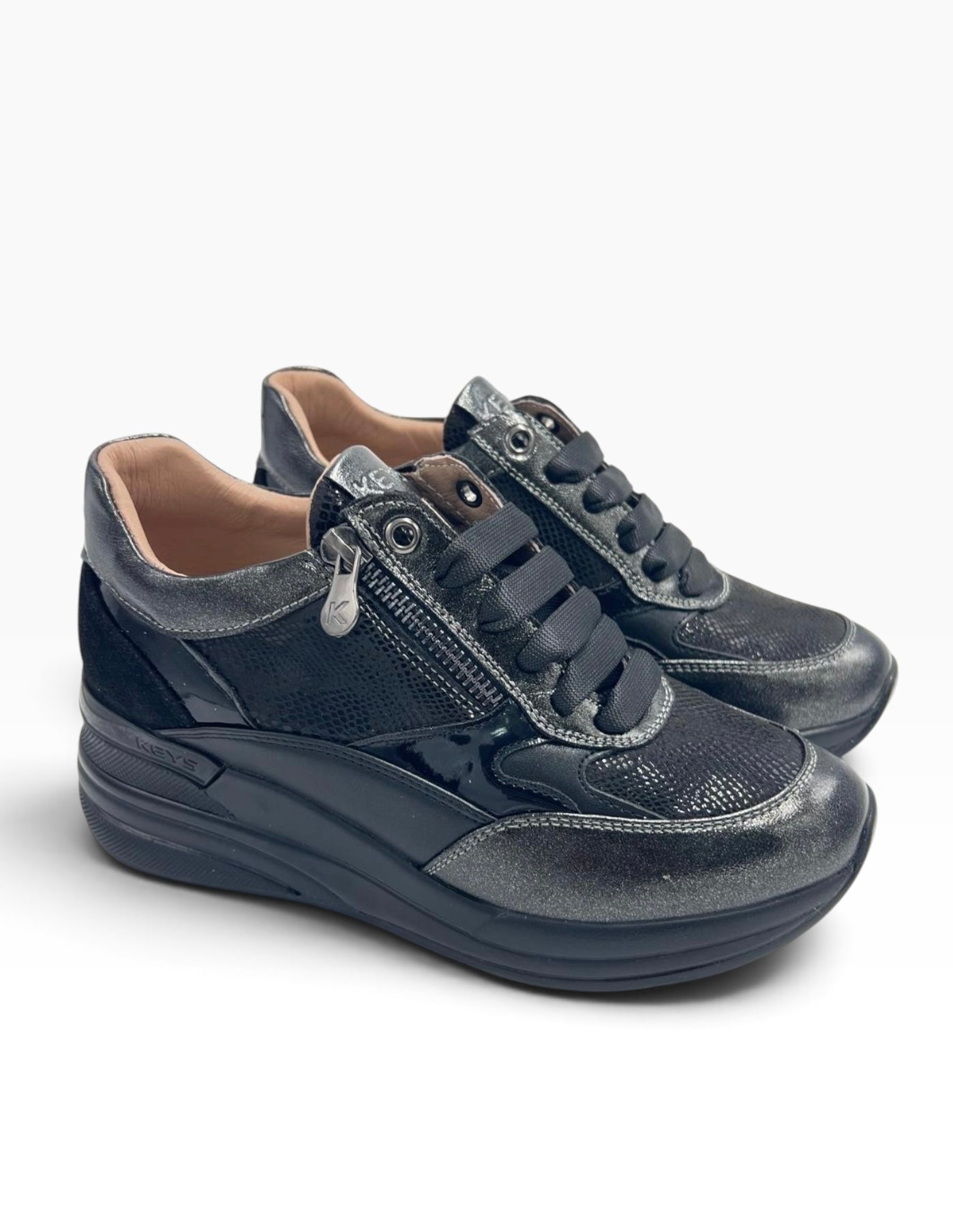 SNEAKERS KEYS K-11222