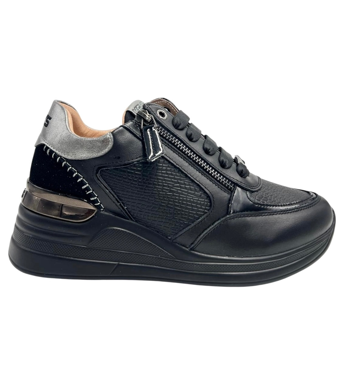 SNEAKERS KEYS K-11243